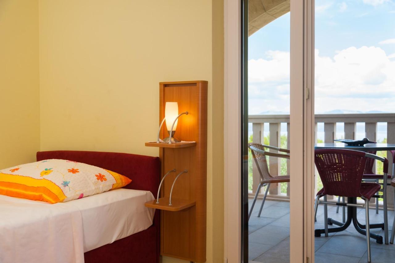 Apartments By The Sea Postira, Brac - 15242 Экстерьер фото